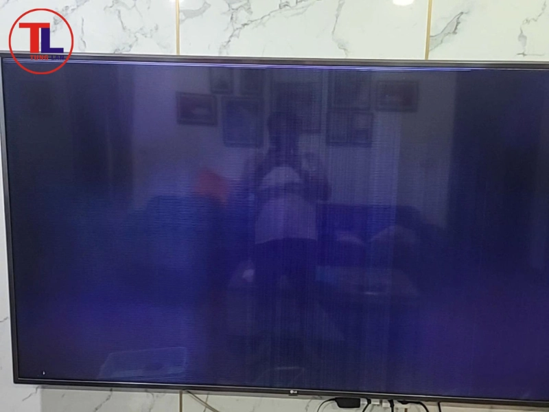 Màn hình tối đen nhưng vẫn có tiếng