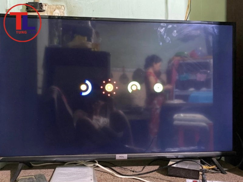 tivi TCL bị treo logo