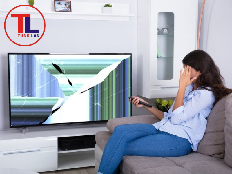 Những sai lầm thường gặp khi bảo quản màn hình tivi và hậu quả