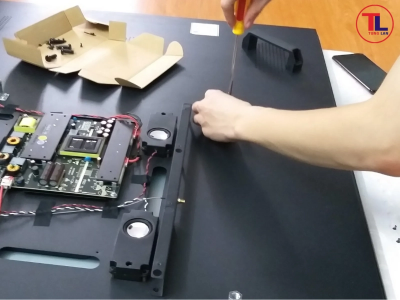 Quy trình 5 bước sửa Tivi chuyên nghiệp tại nhà của Tùng Lan