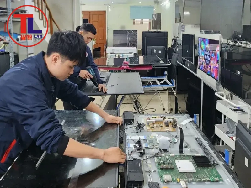 Quy trình thay đèn LED tivi Samsung chuyên nghiệp tại Tùng Lan