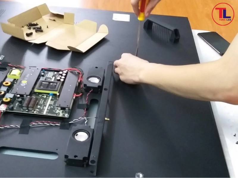 Quy trình 5 bước sửa Tivi chuyên nghiệp tại nhà của Tùng Lan