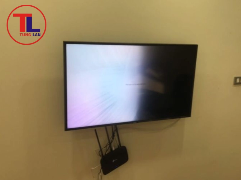 Màn hình tối đen nhưng vẫn có tiếng