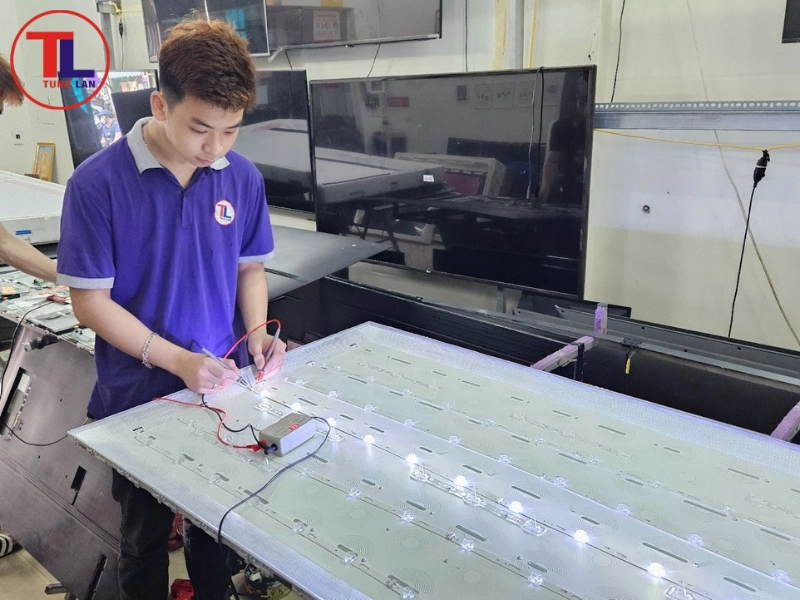 thay đèn led tivi samsung