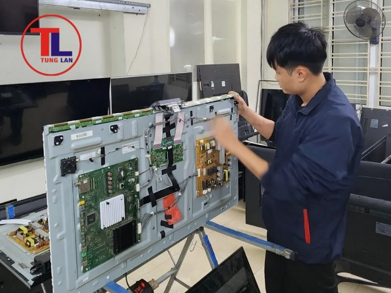 Sửa màn hình tương tác tại tunglan.com.vn