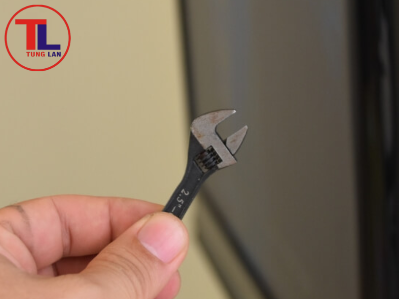Lỗi phần cứng hoặc bo mạch nên để kỹ thuật viên xử lý.
