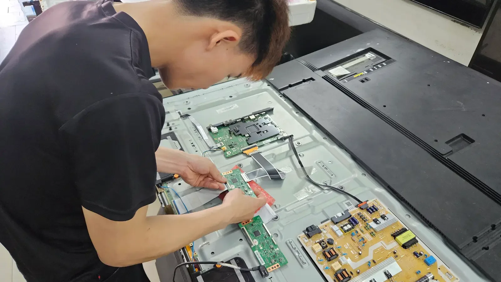 Cách khắc phục tivi LG không lên màn hình tại nhà