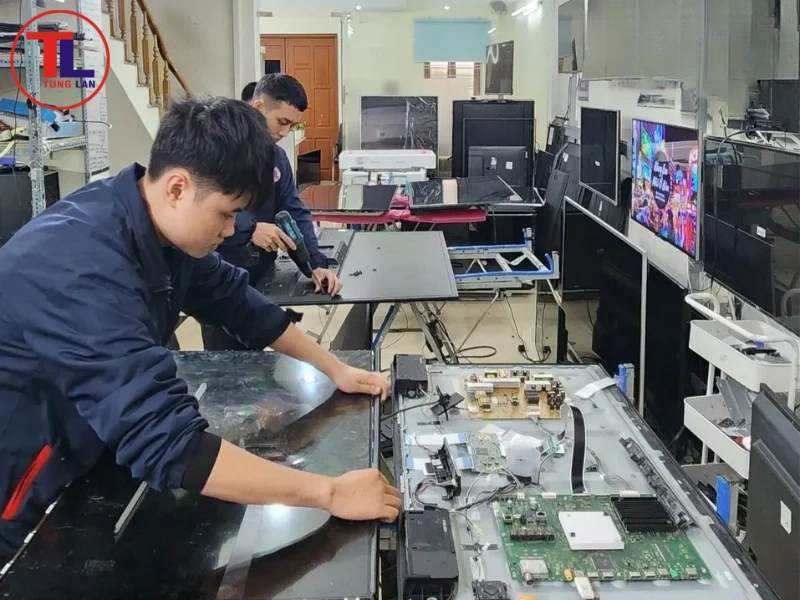 tivi bị vỡ màn hình trong