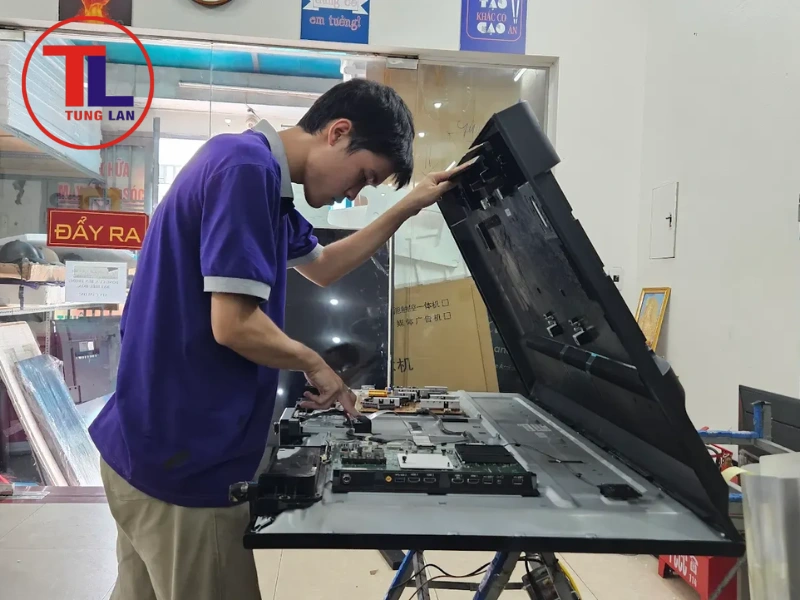 Những trường hợp nên cân nhắc thay màn hình tivi Samsung