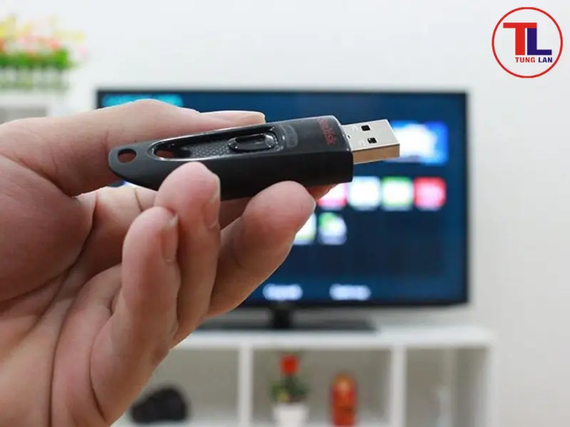 cách cắm usb vào tivi samsung