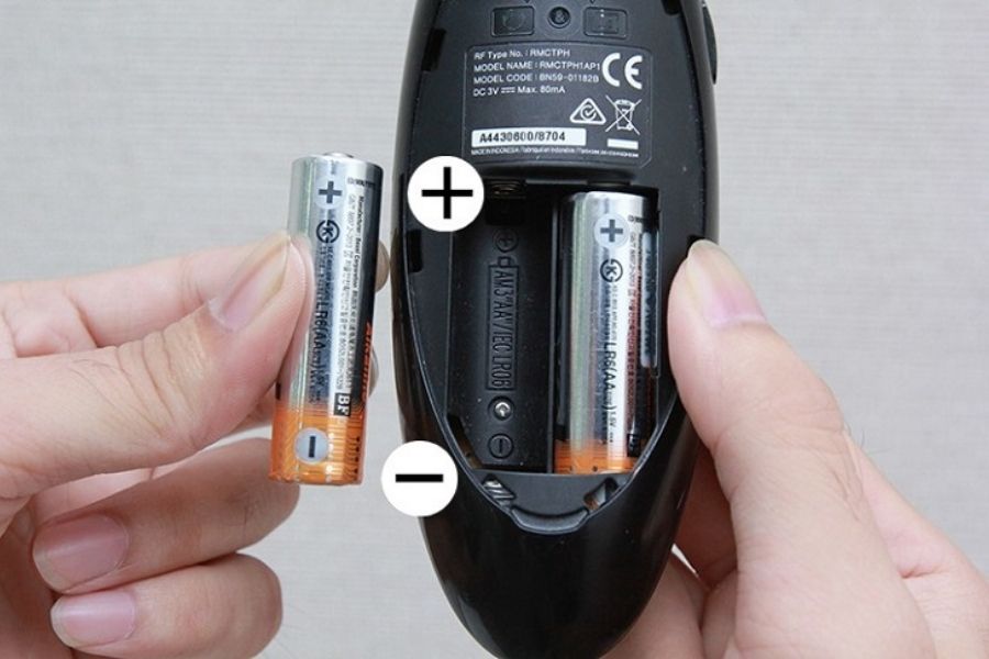 7 Cách Sửa Điều Khiển Tivi Samsung Không Nhận Tín Hiệu Tại Nhà